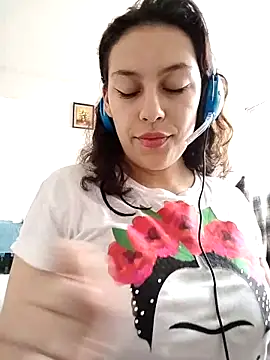 Snapshot of AlanaDesire chatting on September 14, 2025, 6:30 pm AlanaDesire online show from September 14, 2025, 6:30 pm