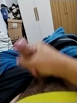 Snapshot of Hiderr chatting on March 3, 2026, 4:14 pm Hiderr online show from March 3, 2026, 4:14 pm