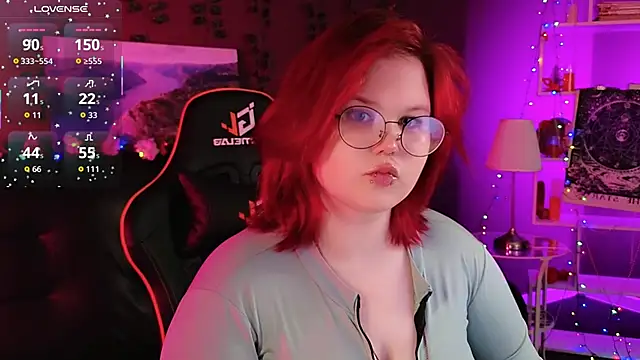 fillisfox  online show from November 9, 2025, 10:52 am