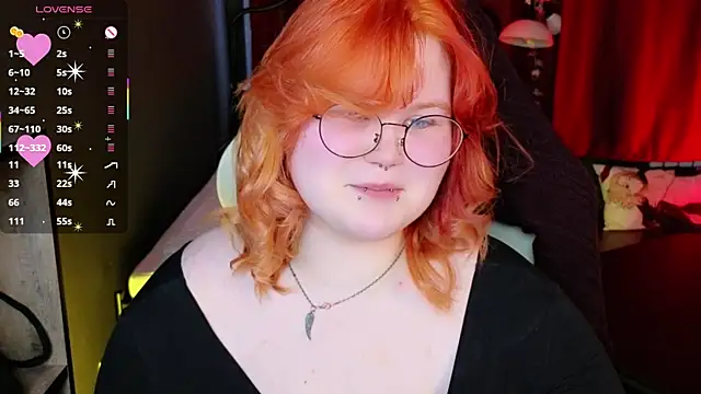 Snapshot of fillisfox_ chatting on April 12, 2026, 4:32 pm fillisfox online show from April 12, 2026, 4:32 pm