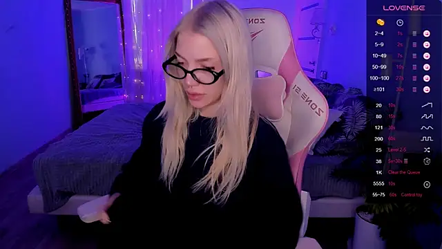 Snapshot of AnyaTaylor_ chatting on April 25, 2026, 2:25 am AnyaTaylor online show from April 25, 2026, 2:25 am
