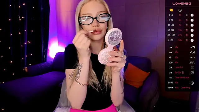Snapshot of AnyaTaylor_ chatting on April 2, 2026, 1:57 am AnyaTaylor online show from April 2, 2026, 1:57 am