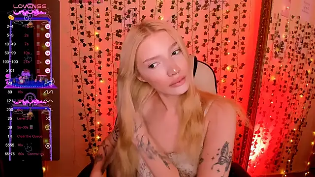 Snapshot of AnyaTaylor_ chatting on March 17, 2026, 2:14 am AnyaTaylor online show from March 17, 2026, 2:14 am