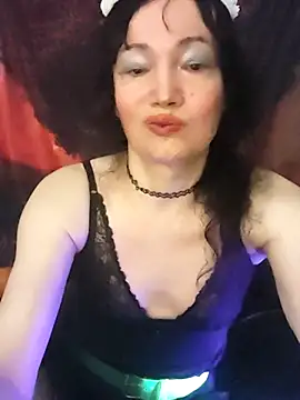 Snapshot of Tselka chatting on December 19, 2025, 4:05 am Tselka online show from December 19, 2025, 4:05 am