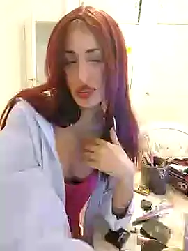 kendrafarq online show from September 13, 2025, 2:17 pm