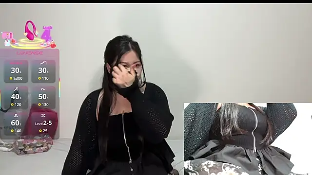    momo   0717 online show from September 14, 2025, 11:32 am