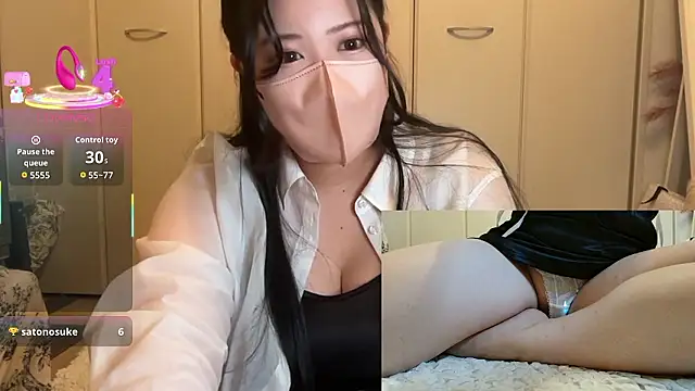    momo   0717 online show from September 10, 2025, 12:37 pm