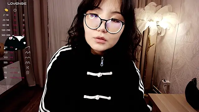 Erikawai online show from October 1, 2025, 2:06 am