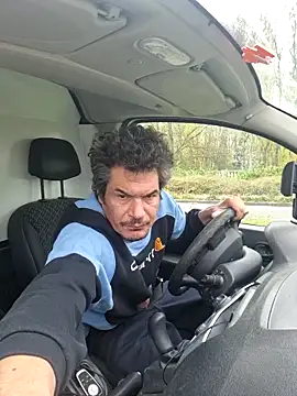 twitshe online show from March 25, 2026, 12:37 pm