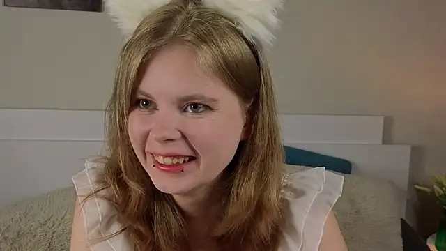 Snapshot of JulietteRain chatting on June 11, 2026, 12:32 am JulietteRain online show from June 11, 2026, 12:32 am