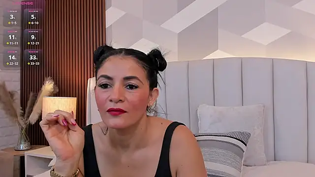 Mommy Naughty online show from October 17, 2025, 11:12 am