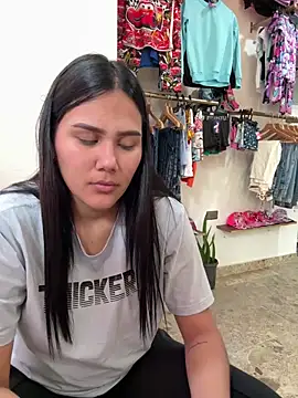 Snapshot of burbuja02 chatting on April 12, 2026, 2:20 pm burbuja02 online show from April 12, 2026, 2:20 pm