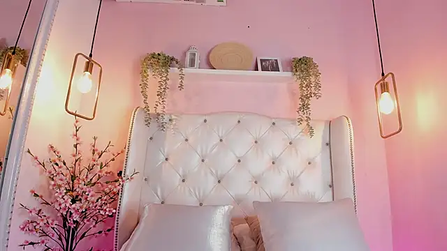 Snapshot of IrinaRubius chatting on September 11, 2025, 7:58 pm IrinaRubius online show from September 11, 2025, 7:58 pm