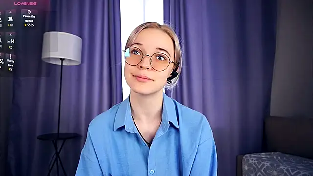 Snapshot of EdaKirkIin chatting on October 3, 2025, 6:26 am EdaKirkIin online show from October 3, 2025, 6:26 am