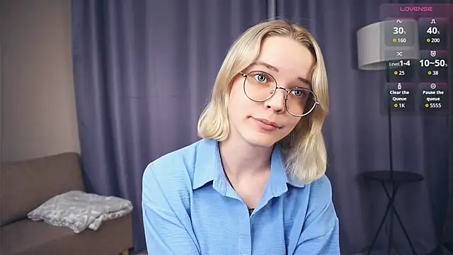 Snapshot of EdaKirkIin chatting on September 10, 2025, 4:06 pm EdaKirkIin online show from September 10, 2025, 4:06 pm