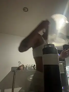 Sophia House  online show from October 27, 2025, 11:05 pm