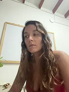 Sophia House  online show from November 14, 2025, 12:25 am