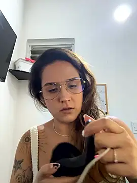 Sophia House  online show from October 21, 2025, 9:36 pm