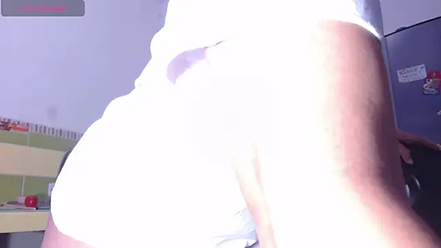 DonnaDidiamantti online show from December 5, 2025, 7:45 pm