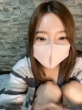 yuuhichan online show from December 2, 2025, 1:28 am