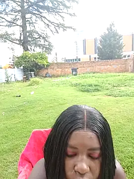 Snapshot of DarkQueen_94 chatting on March 24, 2026, 6:46 am DarkQueen 94 online show from March 24, 2026, 6:46 am