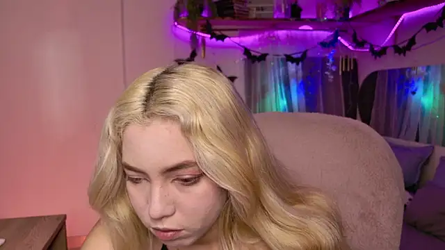 Snapshot of Natalia_novna chatting on October 5, 2025, 7:37 pm Natalia novna online show from October 5, 2025, 7:37 pm