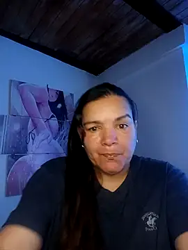 Snapshot of MomSex_ chatting on September 18, 2025, 1:47 pm MomSex online show from September 18, 2025, 1:47 pm