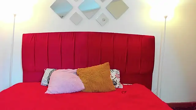 Snapshot of Electra__moon chatting on October 18, 2025, 2:24 am Electra moon online show from October 18, 2025, 2:24 am