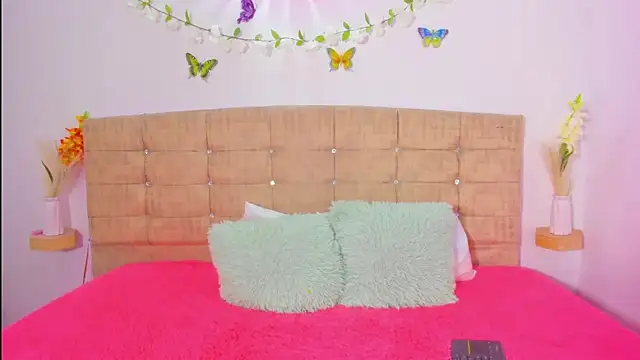 Snapshot of Electra__moon chatting on March 10, 2026, 2:04 am Electra moon online show from March 10, 2026, 2:04 am