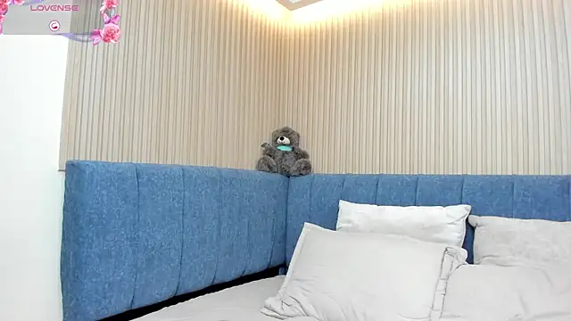 Snapshot of angel_ponce chatting on April 10, 2026, 7:10 pm angel ponce online show from April 10, 2026, 7:10 pm