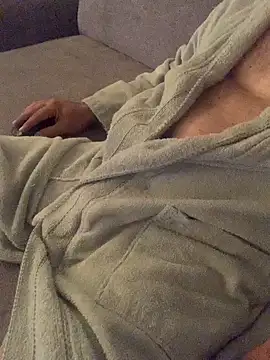 Snapshot of BurcuMertizmir chatting on November 1, 2025, 10:14 pm BurcuMertizmir online show from November 1, 2025, 10:14 pm