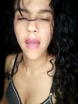 Snapshot of lucerocutte chatting on December 1, 2025, 6:31 pm lucerocutte online show from December 1, 2025, 6:31 pm