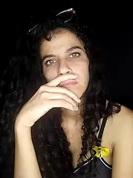 Snapshot of lucerocutte chatting on November 29, 2025, 4:01 am lucerocutte online show from November 29, 2025, 4:01 am