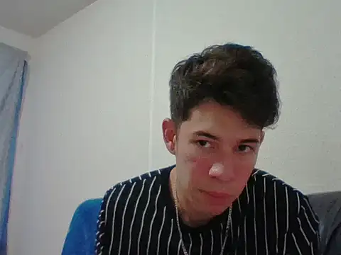 Snapshot of Maxtaylor18 chatting on November 6, 2025, 11:53 pm Maxtaylor18 online show from November 6, 2025, 11:53 pm