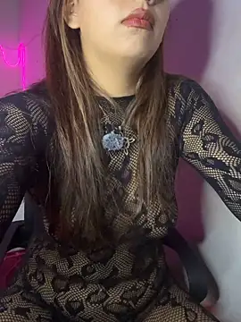Snapshot of SoftLady_S33 chatting on May 26, 2026, 2:31 am SoftLady S33 online show from May 26, 2026, 2:31 am