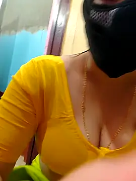 Snapshot of pujaroy363534 chatting on October 23, 2025, 5:06 am pujaroy363534 online show from October 23, 2025, 5:06 am