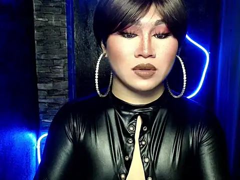 pretty lassy online show from September 27, 2025, 8:53 am