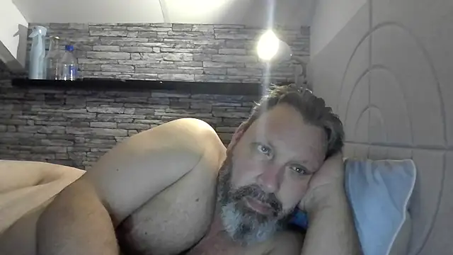 Snapshot of BigMan738@xh chatting on June 22, 2026, 10:40 pm BigMan738xh online show from June 22, 2026, 10:40 pm