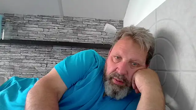 Snapshot of BigMan738@xh chatting on June 16, 2026, 6:19 pm BigMan738xh online show from June 16, 2026, 6:19 pm