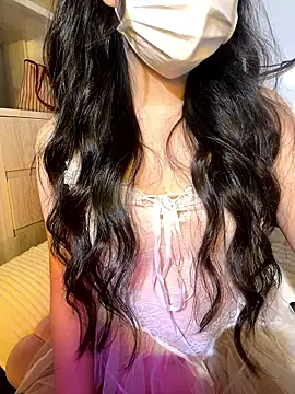 Snapshot of LINNIE05 chatting on January 12, 2026, 8:54 am LINNIE05 online show from January 12, 2026, 8:54 am