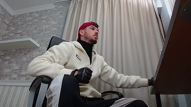 JonahShaw online show from October 12, 2025, 4:14 am