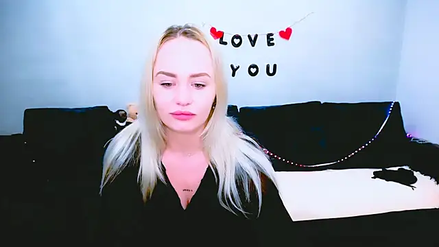 LiluMoon   online show from April 22, 2026, 6:42 am