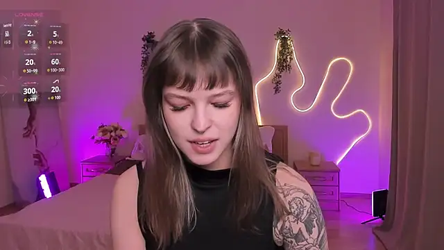 Snapshot of Lisa_Blossom chatting on March 17, 2026, 6:05 am Lisa Blossom online show from March 17, 2026, 6:05 am