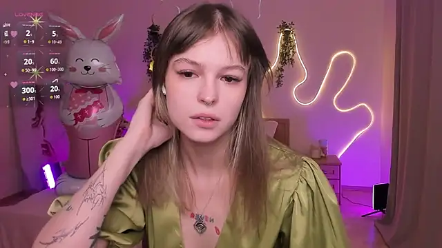 Snapshot of Lisa_Blossom chatting on March 30, 2026, 6:04 am Lisa Blossom online show from March 30, 2026, 6:04 am