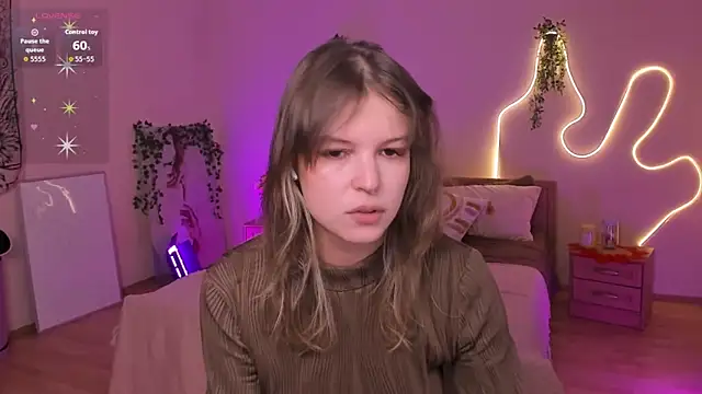 Lisa Blossom online show from July 1, 2026, 6:03 am