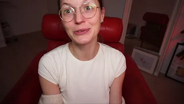 Snapshot of Scorpion_Peach chatting on November 14, 2025, 3:15 pm Scorpion Peach online show from November 14, 2025, 3:15 pm