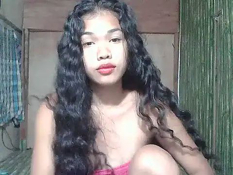 Sweetestsiner online show from May 4, 2026, 11:24 am
