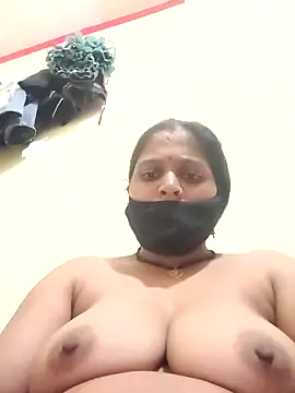 Snapshot of Rani_Devi143 chatting on October 4, 2025, 3:24 pm Rani Devi143 online show from October 4, 2025, 3:24 pm