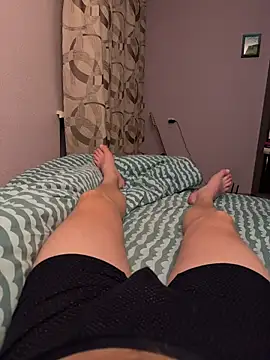 Snapshot of myPriority01 chatting on March 5, 2026, 7:54 pm myPriority01 online show from March 5, 2026, 7:54 pm