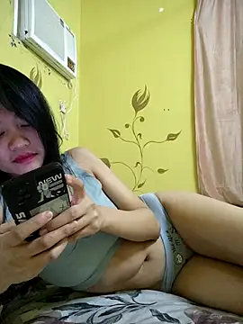 YayeeShow online show from October 19, 2025, 7:38 pm